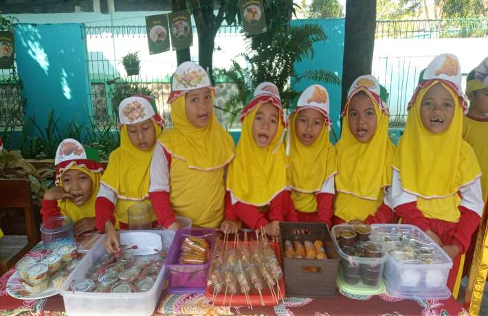 Market Day TK Islam Al Irsyad Gintungreja Belajar Berwirausaha Sejak Dini