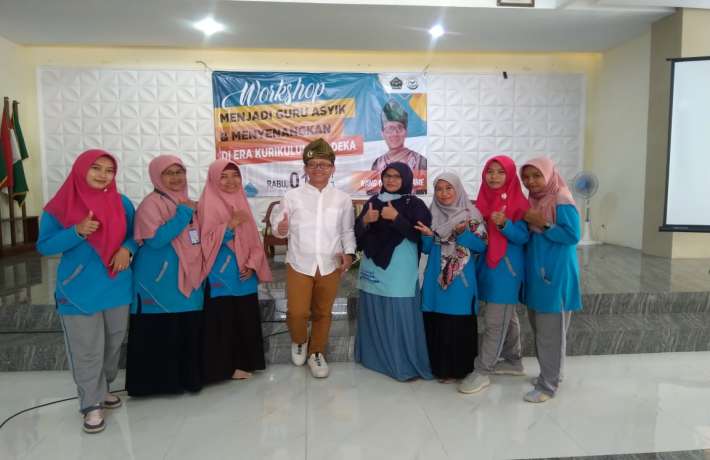 Workshop Menjadi Guru Asyik dan Menyenangkan