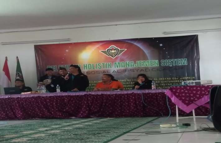 PELATIHAN GURU DAN KARYAWAN HOLISTIK MANAGEMEN SISTEM