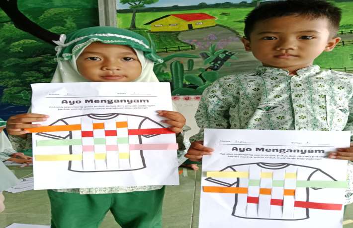 Ide kegiatan Kognitif menganyam bentuk baju