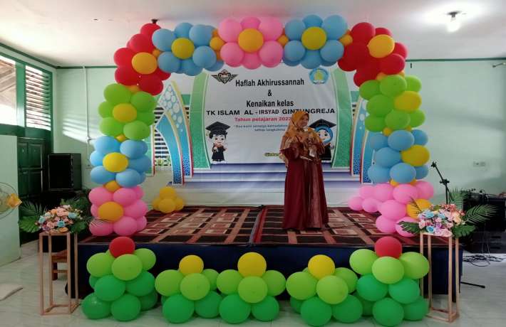 Haflah akhirussanah dan kenaikan kelas TK Islam AL Irsyad Gintungreja 