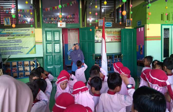 Manfaat kegiatan upacara bendera bagi anak TK