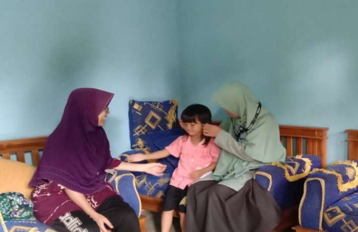 Kegiatan Peduli Sosial Menjenguk Anak Yang Sakit